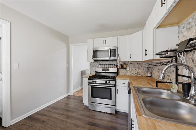 8801 E 71st Terrace, Raytown, MO 64133