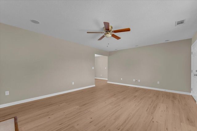 20250 Demac Drive, Redding, CA 96002