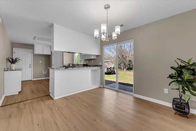 20250 Demac Drive, Redding, CA 96002