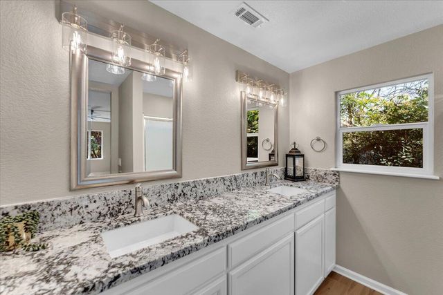 20250 Demac Drive, Redding, CA 96002