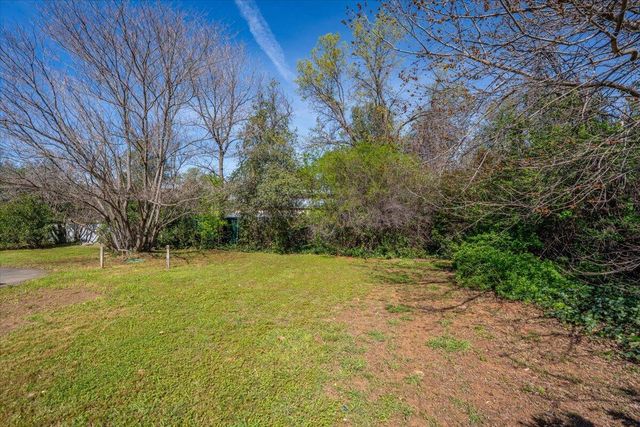 20250 Demac Drive, Redding, CA 96002