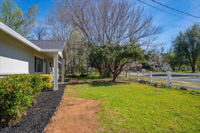 20250 Demac Drive, Redding, CA 96002