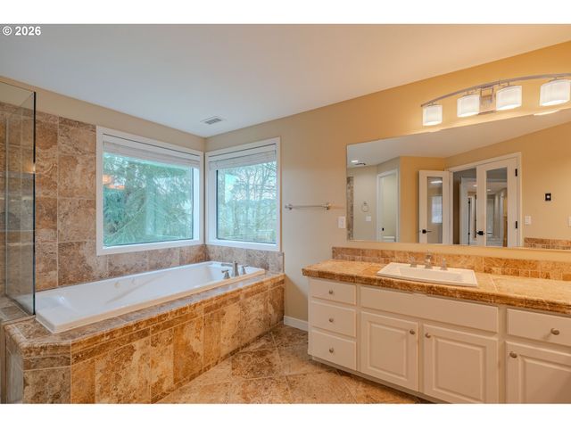 16505 Se FISHER Dr, Vancouver, WA 98683