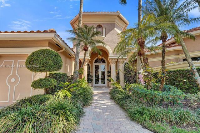 10813 Blackhawk Street, Plantation, FL 33324