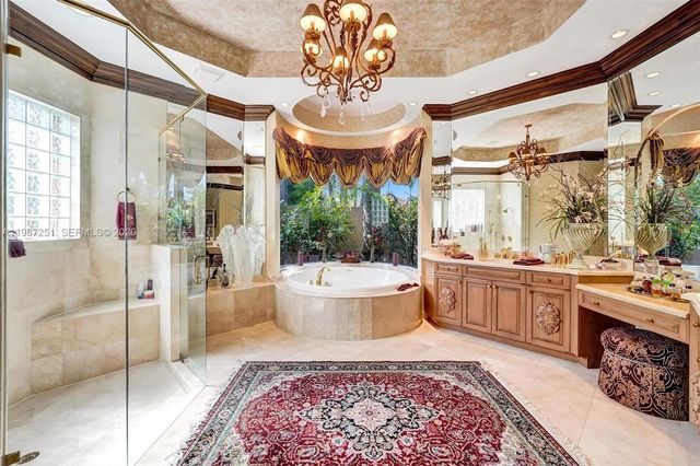 10813 Blackhawk Street, Plantation, FL 33324