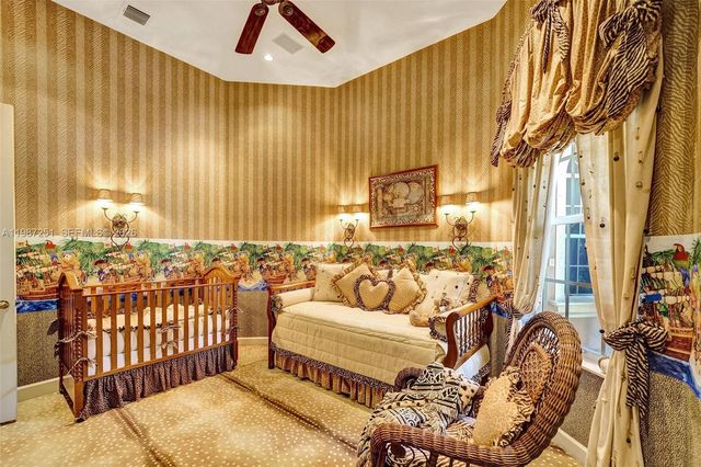 10813 Blackhawk Street, Plantation, FL 33324