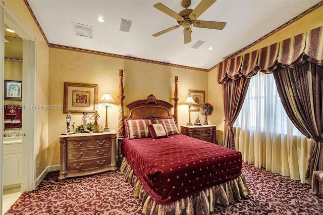 10813 Blackhawk Street, Plantation, FL 33324