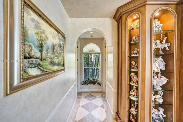 10813 Blackhawk Street, Plantation, FL 33324