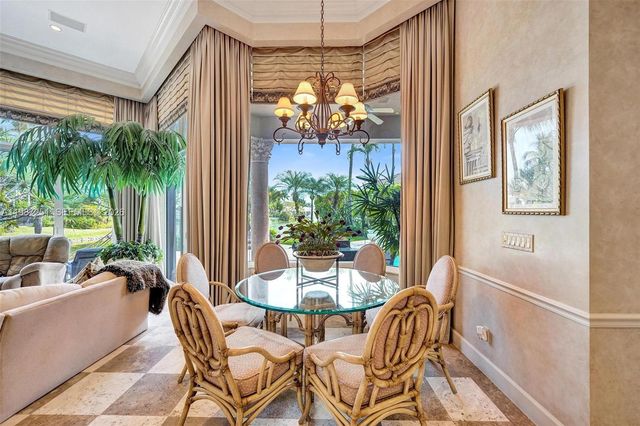 10813 Blackhawk Street, Plantation, FL 33324