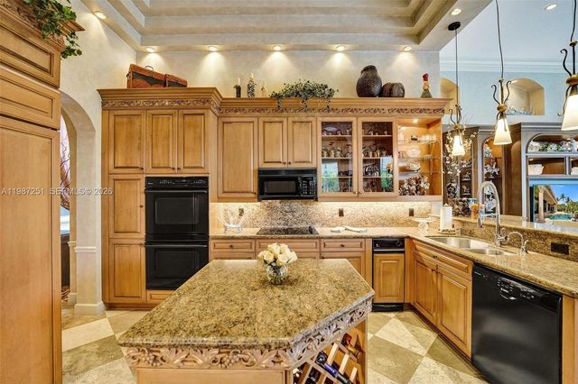 10813 Blackhawk Street, Plantation, FL 33324