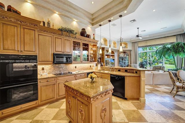 10813 Blackhawk Street, Plantation, FL 33324