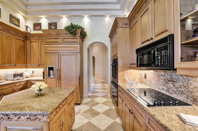 10813 Blackhawk Street, Plantation, FL 33324