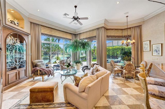 10813 Blackhawk Street, Plantation, FL 33324