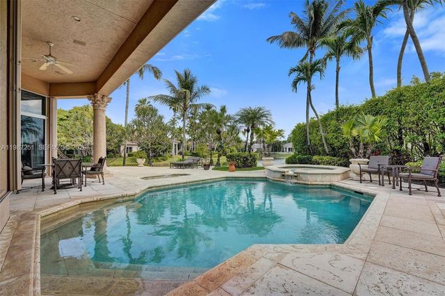 10813 Blackhawk Street, Plantation, FL 33324