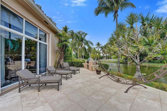 10813 Blackhawk Street, Plantation, FL 33324