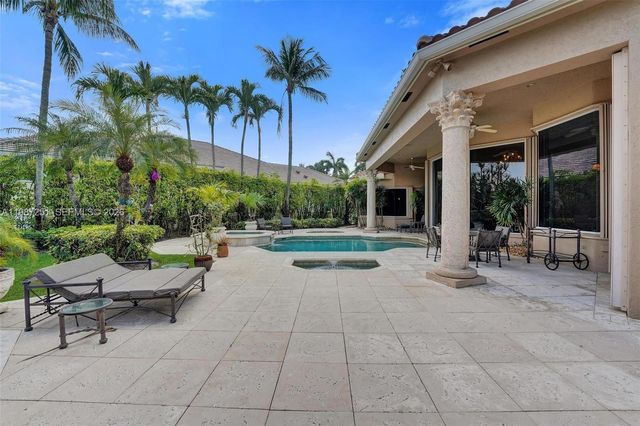 10813 Blackhawk Street, Plantation, FL 33324