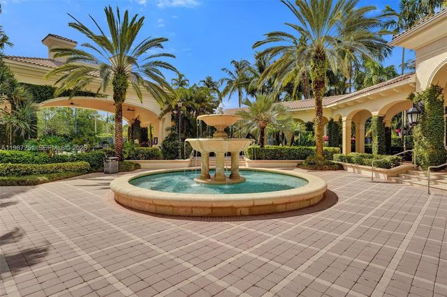 10813 Blackhawk Street, Plantation, FL 33324
