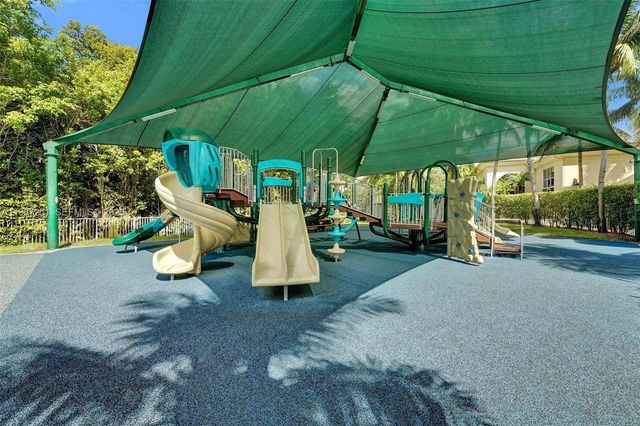 10813 Blackhawk Street, Plantation, FL 33324