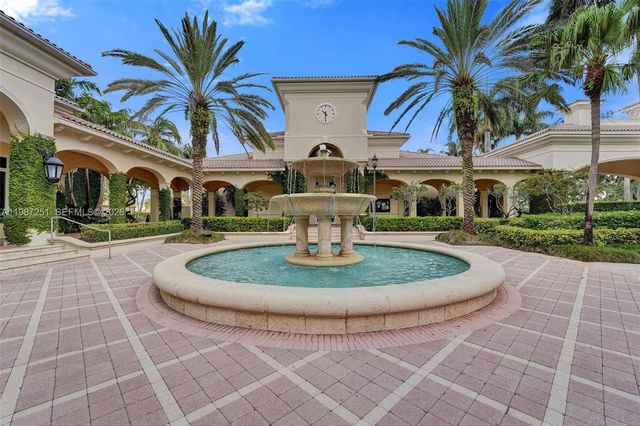 10813 Blackhawk Street, Plantation, FL 33324