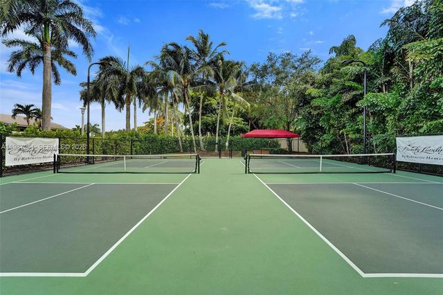 10813 Blackhawk Street, Plantation, FL 33324