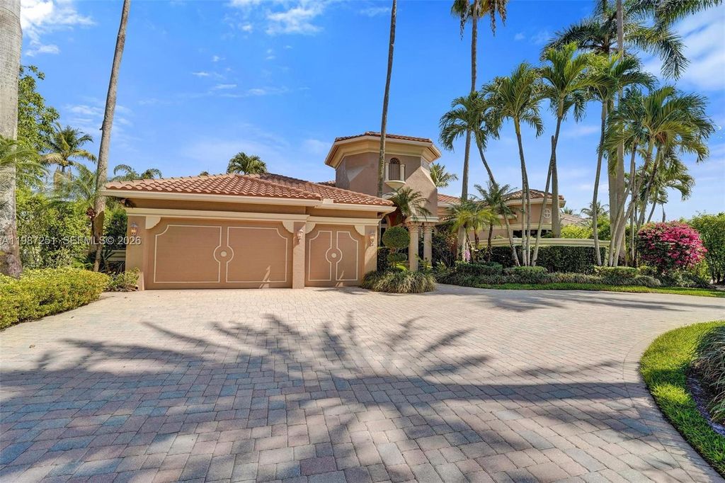 10813 Blackhawk Street, Plantation, FL 33324
