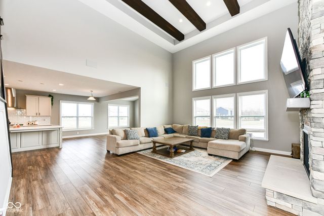 10627 Oak Bend Boulevard, Indianapolis, IN 46239