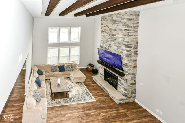 10627 Oak Bend Boulevard, Indianapolis, IN 46239