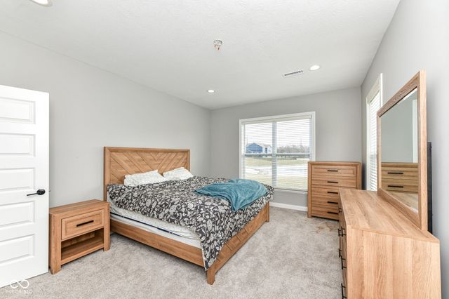 10627 Oak Bend Boulevard, Indianapolis, IN 46239