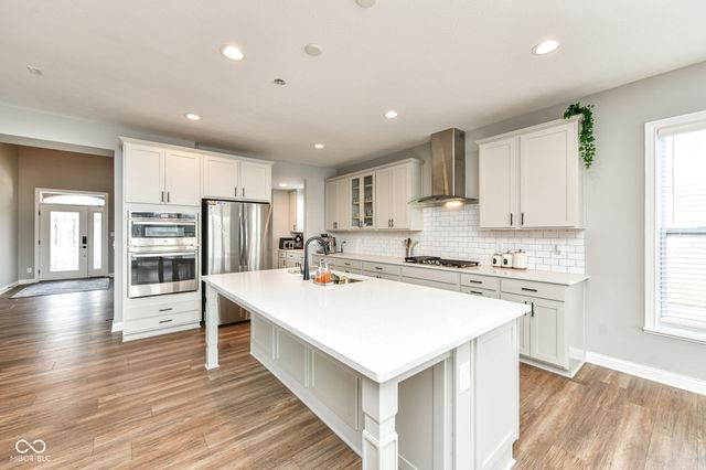 10627 Oak Bend Boulevard, Indianapolis, IN 46239