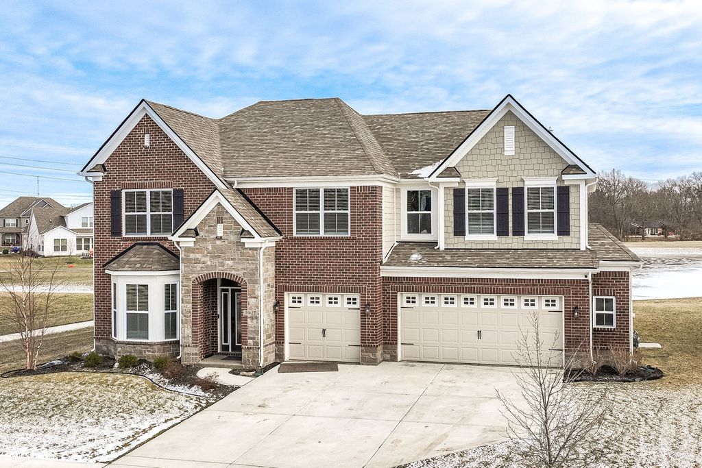 10627 Oak Bend Boulevard, Indianapolis, IN 46239