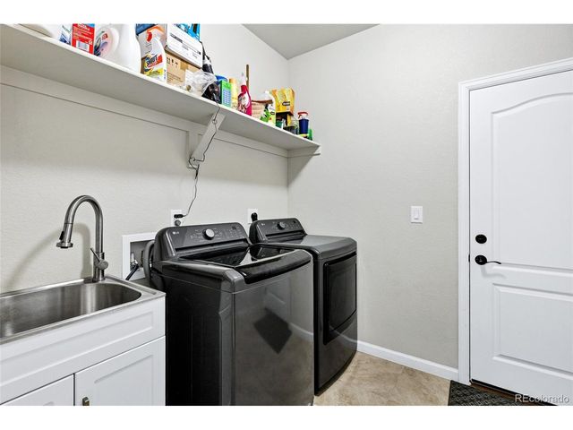 5513 Harbor Town Dr, Elizabeth, CO 80107