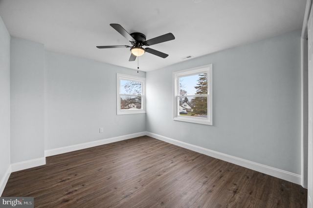 16 BARRINGTON LN, Willingboro, NJ 08046