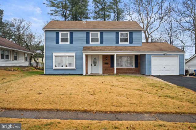 16 BARRINGTON LN, Willingboro, NJ 08046