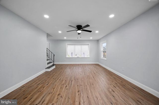 16 BARRINGTON LN, Willingboro, NJ 08046