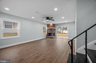 16 BARRINGTON LN, Willingboro, NJ 08046