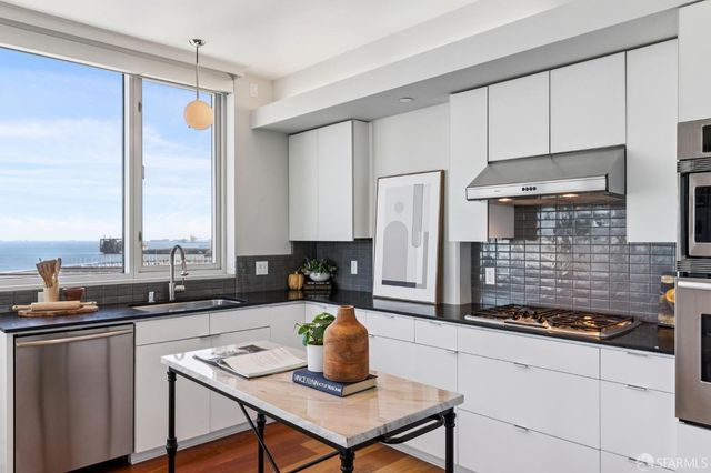 501 Beale Street 14A, San Francisco, CA 94105