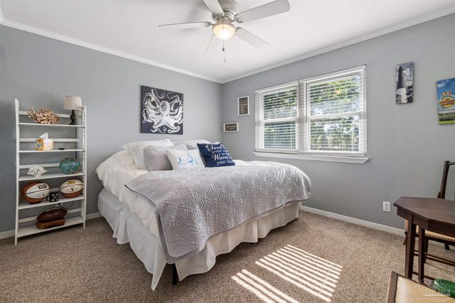1635 College Pkwy, Gulf Breeze, FL 32563