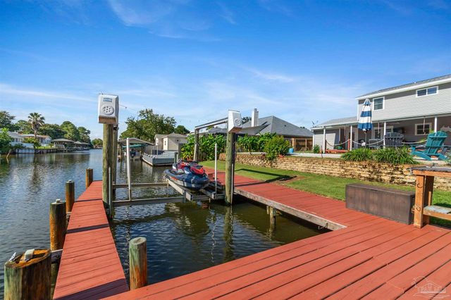 1635 College Pkwy, Gulf Breeze, FL 32563