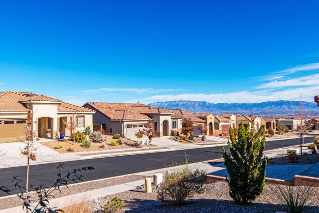 9216 Crystal Creek Lane NW, Albuquerque, NM 87120