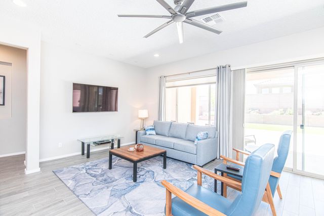 9216 Crystal Creek Lane NW, Albuquerque, NM 87120