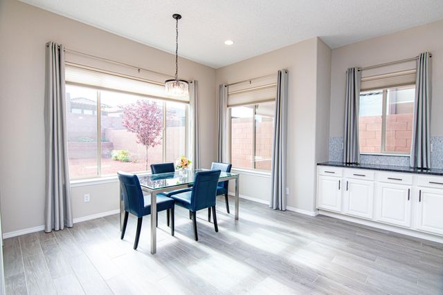 9216 Crystal Creek Lane NW, Albuquerque, NM 87120