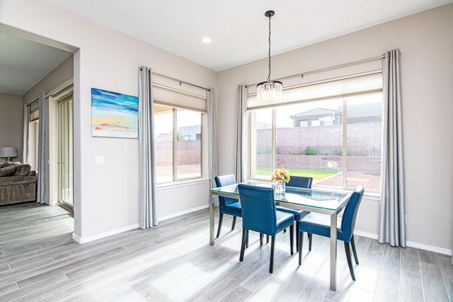 9216 Crystal Creek Lane NW, Albuquerque, NM 87120