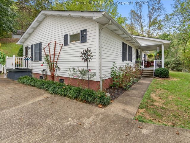 3869 Amma Road, Amma, WV 25005