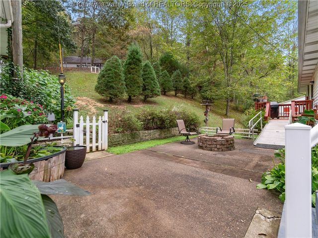 3869 Amma Road, Amma, WV 25005