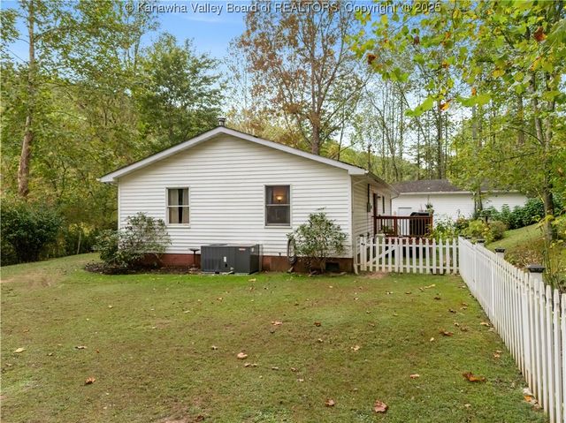 3869 Amma Road, Amma, WV 25005