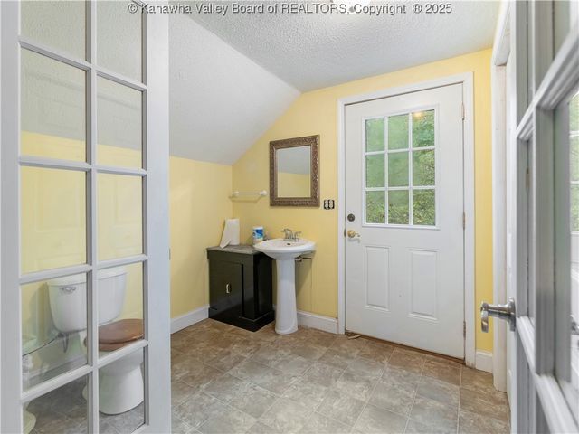 3869 Amma Road, Amma, WV 25005