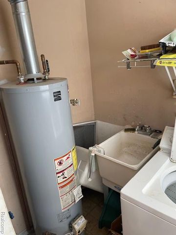 7819 Lake Drive, Clay, MI 48001