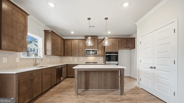 1784 Goodwin Drive, Hampton, GA 30228
