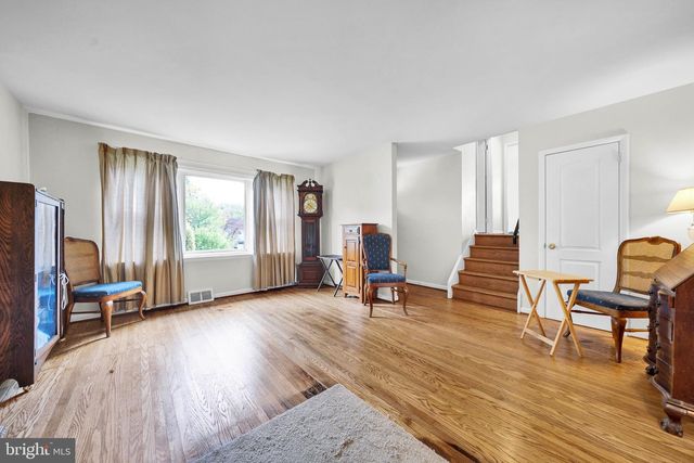 312 LOWER VALLEY RD, North Wales, PA 19454