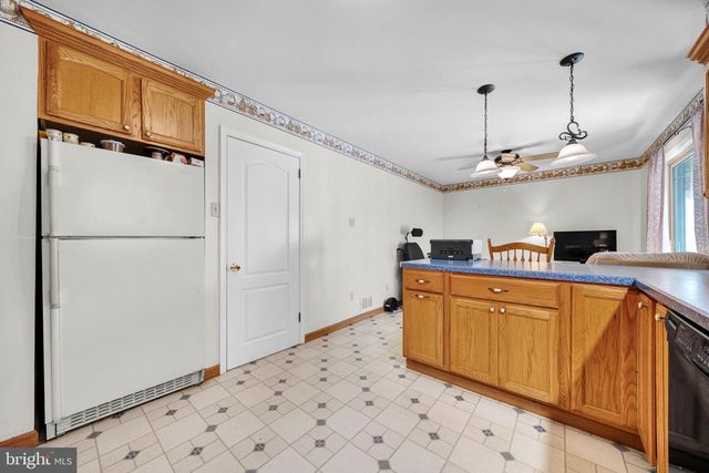 312 LOWER VALLEY RD, North Wales, PA 19454
